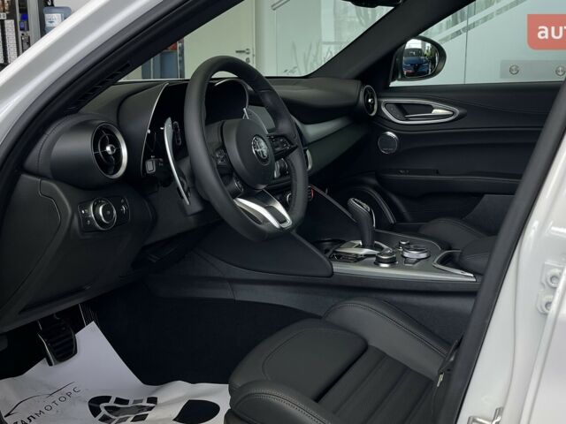 Альфа Ромео Джулія, об'ємом двигуна 2 л та пробігом 0 тис. км за 60879 $, фото 8 на Automoto.ua