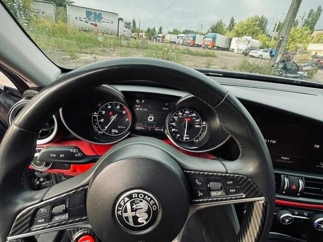 Серый Альфа Ромео Джулия, объемом двигателя 2 л и пробегом 155 тыс. км за 17500 $, фото 7 на Automoto.ua