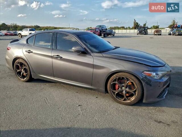 Серый Альфа Ромео Джулия, объемом двигателя 2 л и пробегом 79 тыс. км за 5300 $, фото 3 на Automoto.ua