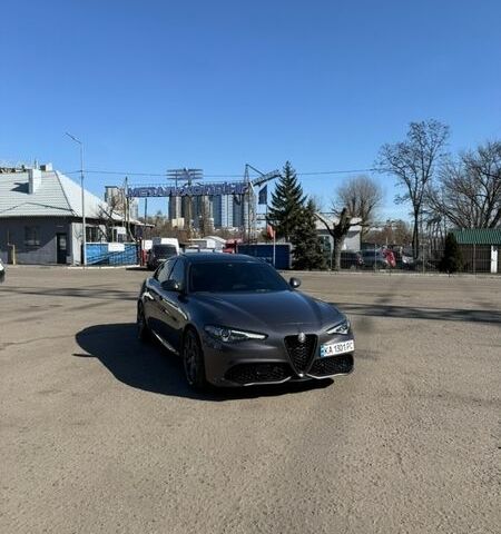 Сірий Альфа Ромео Джулія, об'ємом двигуна 2 л та пробігом 66 тис. км за 19200 $, фото 14 на Automoto.ua