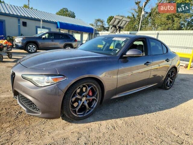 Серый Альфа Ромео Джулия, объемом двигателя 2 л и пробегом 50 тыс. км за 5700 $, фото 1 на Automoto.ua