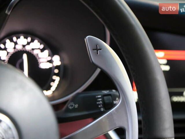 Сірий Альфа Ромео Джулія, об'ємом двигуна 2 л та пробігом 75 тис. км за 17500 $, фото 23 на Automoto.ua