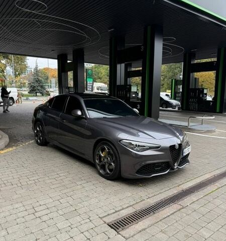 Сірий Альфа Ромео Джулія, об'ємом двигуна 2 л та пробігом 66 тис. км за 19200 $, фото 31 на Automoto.ua