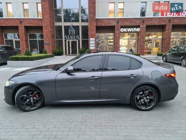 Серый Альфа Ромео Джулия, объемом двигателя 2 л и пробегом 74 тыс. км за 17100 $, фото 1 на Automoto.ua