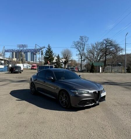 Сірий Альфа Ромео Джулія, об'ємом двигуна 2 л та пробігом 66 тис. км за 19200 $, фото 13 на Automoto.ua