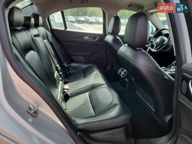 Серый Альфа Ромео Джулия, объемом двигателя 0 л и пробегом 69 тыс. км за 4000 $, фото 9 на Automoto.ua