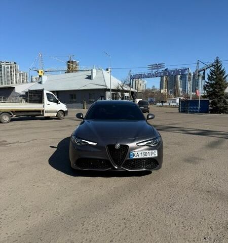 Сірий Альфа Ромео Джулія, об'ємом двигуна 2 л та пробігом 66 тис. км за 19200 $, фото 15 на Automoto.ua