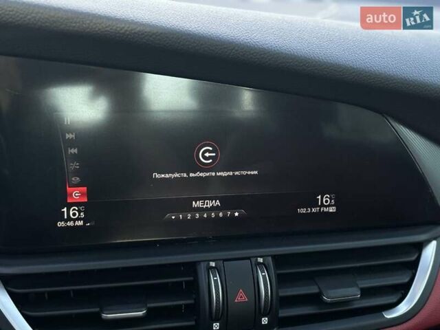 Альфа Ромео Джулия 2018 в Полтаве на Automoto.ua Серый Альфа Ромео Джулия, объемом двигателя 2 л и пробегом 121 тыс. км за 21900 $, фото 17 на Automoto.ua