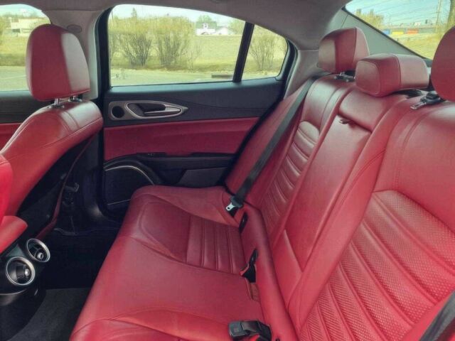 Серый Альфа Ромео Джулия, объемом двигателя 2 л и пробегом 30 тыс. км за 7300 $, фото 13 на Automoto.ua