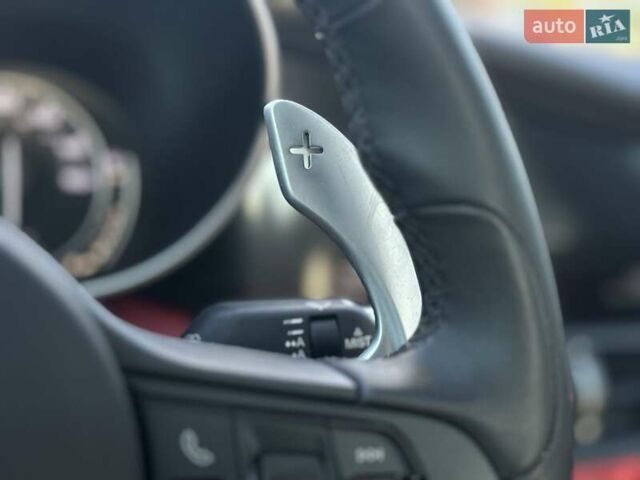 Альфа Ромео Джулия 2018 в Полтаве на Automoto.ua Серый Альфа Ромео Джулия, объемом двигателя 2 л и пробегом 121 тыс. км за 21900 $, фото 14 на Automoto.ua