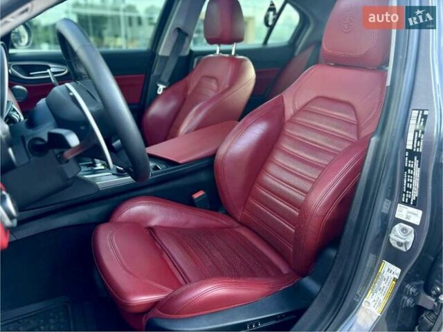 Альфа Ромео Джулия 2018 в Полтаве на Automoto.ua Серый Альфа Ромео Джулия, объемом двигателя 2 л и пробегом 121 тыс. км за 21900 $, фото 10 на Automoto.ua