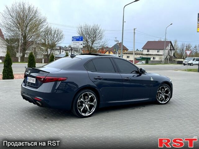 Сірий Альфа Ромео Джулія, об'ємом двигуна 2 л та пробігом 77 тис. км за 25000 $, фото 2 на Automoto.ua