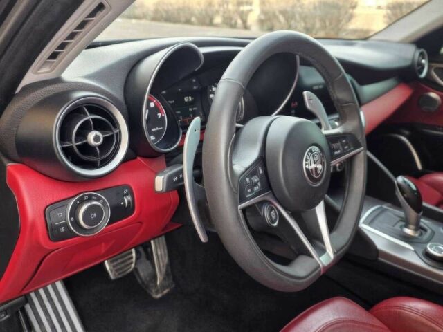 Серый Альфа Ромео Джулия, объемом двигателя 2 л и пробегом 30 тыс. км за 7300 $, фото 9 на Automoto.ua