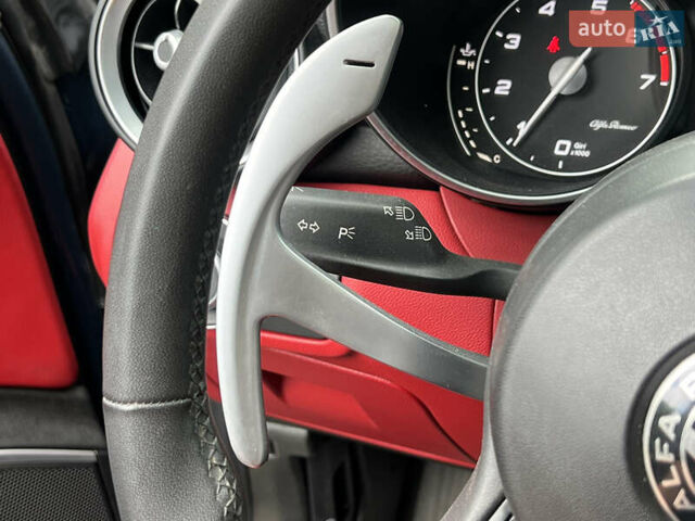 Сірий Альфа Ромео Джулія, об'ємом двигуна 2 л та пробігом 79 тис. км за 22999 $, фото 39 на Automoto.ua