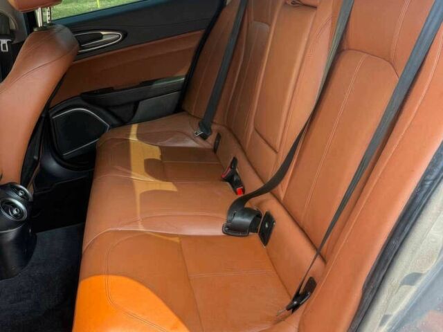 Сірий Альфа Ромео Джулія, об'ємом двигуна 2 л та пробігом 35 тис. км за 5000 $, фото 13 на Automoto.ua