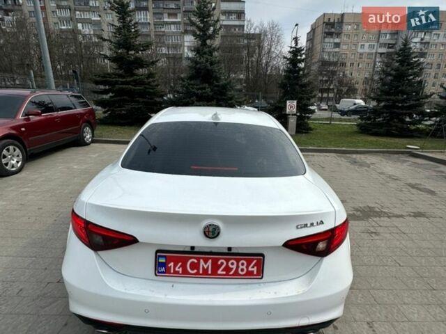 Серый Альфа Ромео Джулия, объемом двигателя 1.98 л и пробегом 203 тыс. км за 19950 $, фото 35 на Automoto.ua