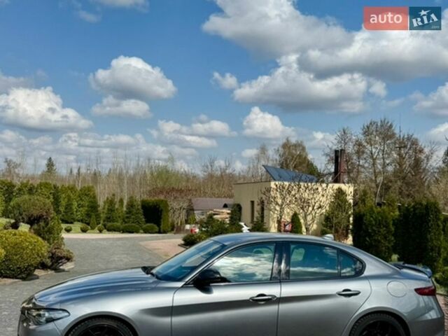 Серый Альфа Ромео Джулия, объемом двигателя 2 л и пробегом 55 тыс. км за 20999 $, фото 3 на Automoto.ua