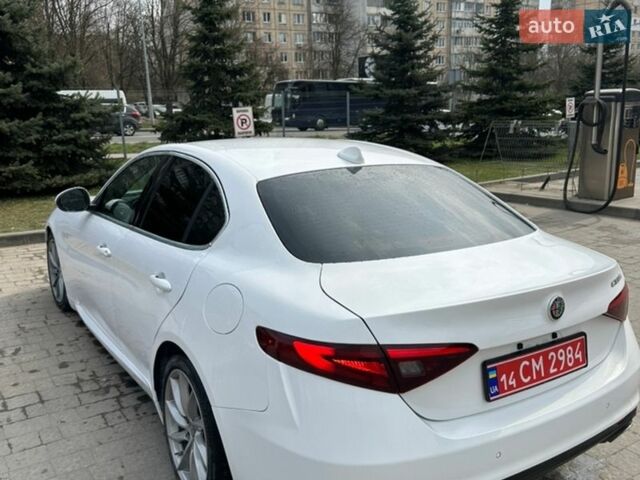 Серый Альфа Ромео Джулия, объемом двигателя 1.98 л и пробегом 203 тыс. км за 19950 $, фото 24 на Automoto.ua
