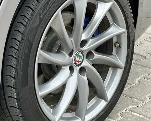 Альфа Ромео Джулия 2019 в Тернополе на Automoto.ua Серый Альфа Ромео Джулия, объемом двигателя 2 л и пробегом 51 тыс. км за 22500 $, фото 70 на Automoto.ua