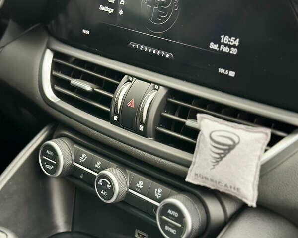 Альфа Ромео Джулия 2019 в Тернополе на Automoto.ua Серый Альфа Ромео Джулия, объемом двигателя 2 л и пробегом 51 тыс. км за 22500 $, фото 44 на Automoto.ua