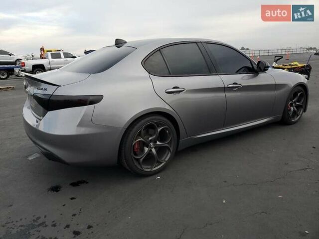 Сірий Альфа Ромео Джулія, об'ємом двигуна 2 л та пробігом 96 тис. км за 6100 $, фото 2 на Automoto.ua