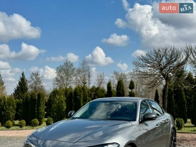 Серый Альфа Ромео Джулия, объемом двигателя 2 л и пробегом 55 тыс. км за 20999 $, фото 2 на Automoto.ua