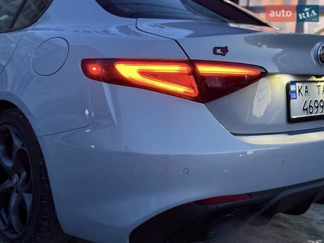 Серый Альфа Ромео Джулия, объемом двигателя 2 л и пробегом 102 тыс. км за 26800 $, фото 20 на Automoto.ua