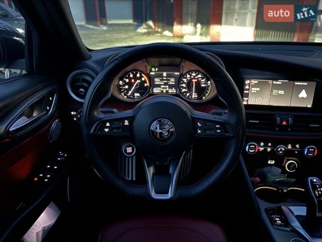 Серый Альфа Ромео Джулия, объемом двигателя 2 л и пробегом 102 тыс. км за 26800 $, фото 23 на Automoto.ua