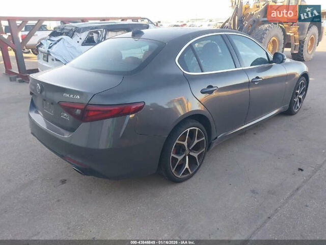 Сірий Альфа Ромео Джулія, об'ємом двигуна 0 л та пробігом 71 тис. км за 9500 $, фото 3 на Automoto.ua