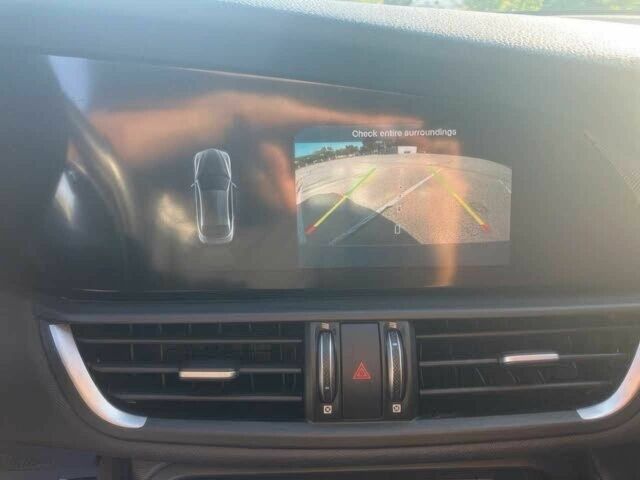 Серый Альфа Ромео Джулия, объемом двигателя 2 л и пробегом 14 тыс. км за 12600 $, фото 11 на Automoto.ua