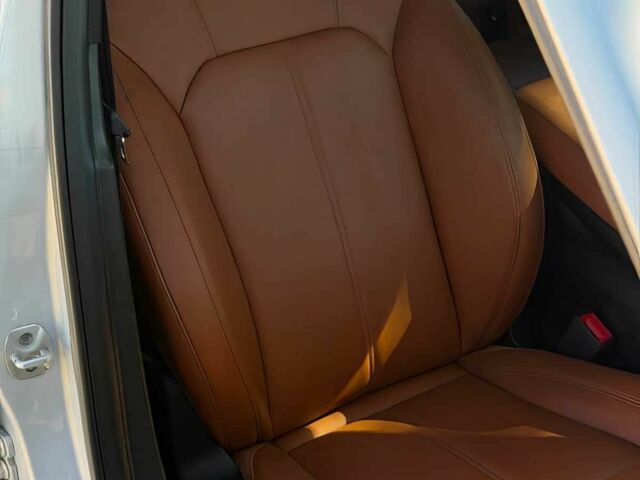 Серый Альфа Ромео Джулия, объемом двигателя 2 л и пробегом 19 тыс. км за 6000 $, фото 5 на Automoto.ua