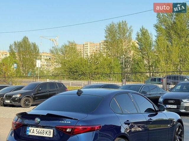 Синий Альфа Ромео Джулия, объемом двигателя 2 л и пробегом 91 тыс. км за 20300 $, фото 3 на Automoto.ua