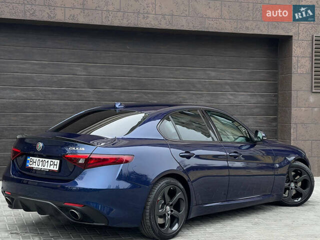 Синій Альфа Ромео Джулія, об'ємом двигуна 2 л та пробігом 126 тис. км за 19650 $, фото 4 на Automoto.ua