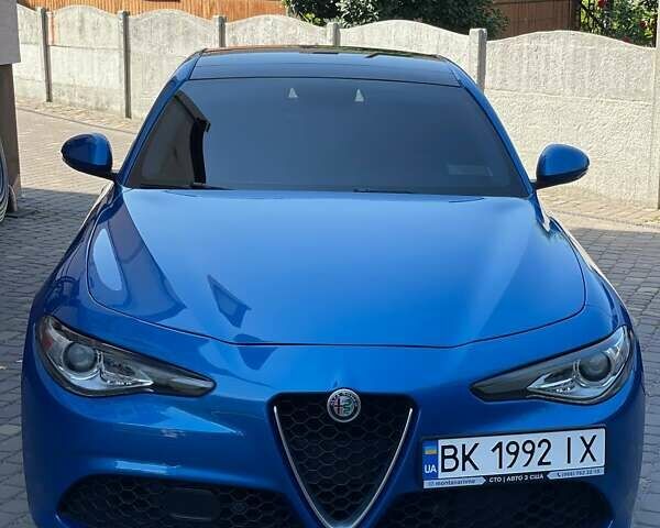 Синий Альфа Ромео Джулия, объемом двигателя 2 л и пробегом 117 тыс. км за 22500 $, фото 1 на Automoto.ua