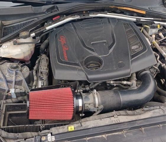 Синій Альфа Ромео Джулія, об'ємом двигуна 2 л та пробігом 117 тис. км за 18500 $, фото 6 на Automoto.ua