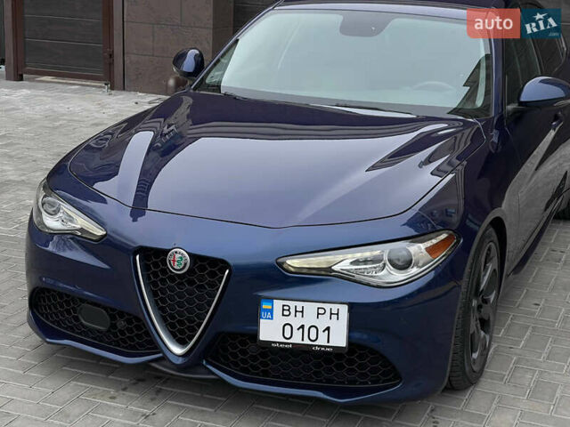 Синій Альфа Ромео Джулія, об'ємом двигуна 2 л та пробігом 126 тис. км за 19650 $, фото 6 на Automoto.ua