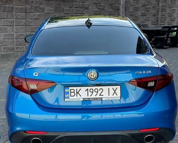 Синий Альфа Ромео Джулия, объемом двигателя 2 л и пробегом 117 тыс. км за 22500 $, фото 3 на Automoto.ua