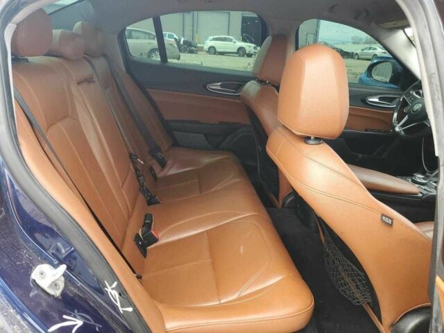 Синий Альфа Ромео Джулия, объемом двигателя 2 л и пробегом 86 тыс. км за 4000 $, фото 9 на Automoto.ua