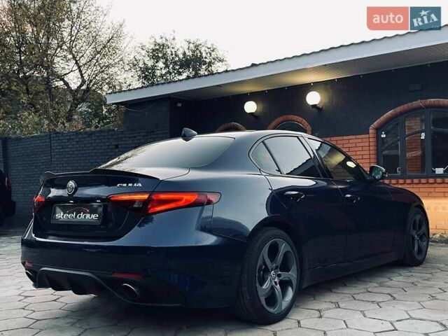 Синій Альфа Ромео Джулія, об'ємом двигуна 2 л та пробігом 122 тис. км за 16999 $, фото 5 на Automoto.ua