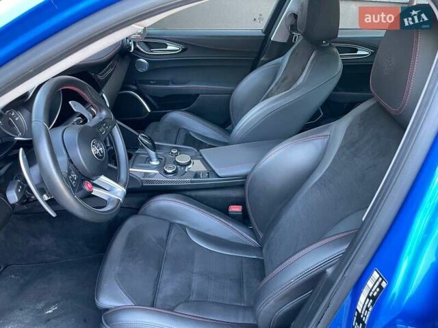 Синий Альфа Ромео Джулия, объемом двигателя 2 л и пробегом 117 тыс. км за 22500 $, фото 11 на Automoto.ua