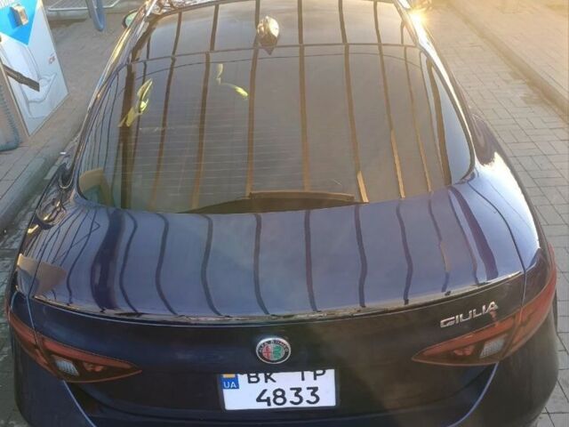 Синій Альфа Ромео Джулія, об'ємом двигуна 2 л та пробігом 117 тис. км за 18500 $, фото 4 на Automoto.ua