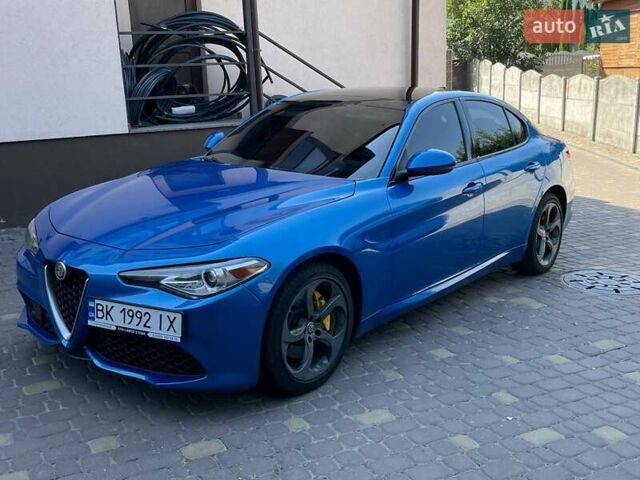 Синий Альфа Ромео Джулия, объемом двигателя 2 л и пробегом 117 тыс. км за 22500 $, фото 2 на Automoto.ua