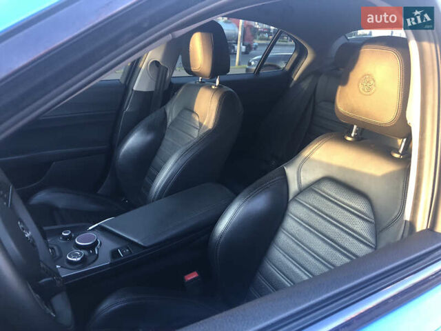 Синий Альфа Ромео Джулия, объемом двигателя 2 л и пробегом 112 тыс. км за 17999 $, фото 10 на Automoto.ua