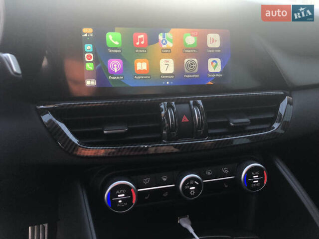 Синий Альфа Ромео Джулия, объемом двигателя 2 л и пробегом 112 тыс. км за 17999 $, фото 9 на Automoto.ua