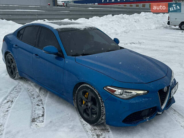 Синій Альфа Ромео Джулія, об'ємом двигуна 2 л та пробігом 128 тис. км за 20999 $, фото 7 на Automoto.ua