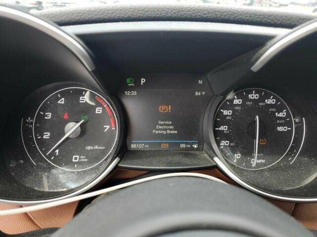 Синий Альфа Ромео Джулия, объемом двигателя 2 л и пробегом 86 тыс. км за 4000 $, фото 8 на Automoto.ua