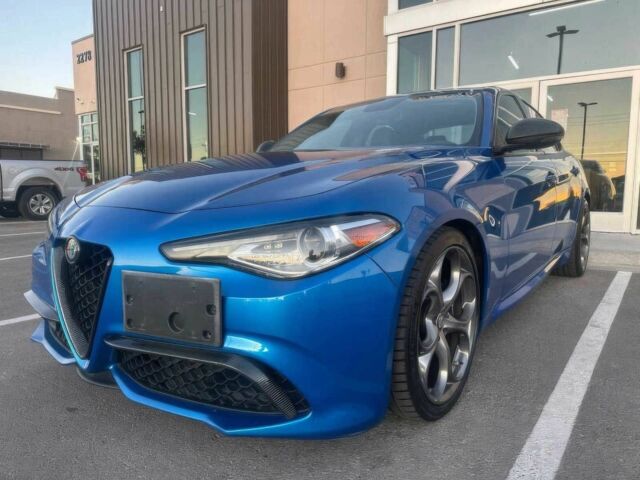 Синій Альфа Ромео Джулія, об'ємом двигуна 2 л та пробігом 34 тис. км за 5000 $, фото 1 на Automoto.ua