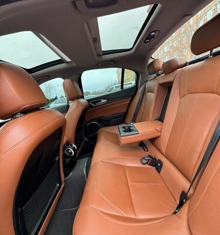 Синій Альфа Ромео Джулія, об'ємом двигуна 2 л та пробігом 79 тис. км за 17500 $, фото 9 на Automoto.ua