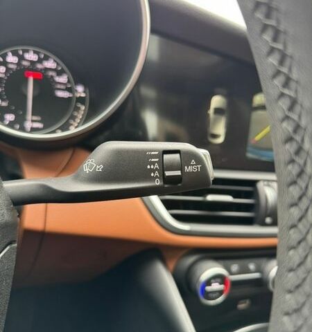 Синій Альфа Ромео Джулія, об'ємом двигуна 2 л та пробігом 79 тис. км за 17500 $, фото 12 на Automoto.ua