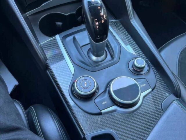 Синий Альфа Ромео Джулия, объемом двигателя 2.9 л и пробегом 38 тыс. км за 5000 $, фото 8 на Automoto.ua